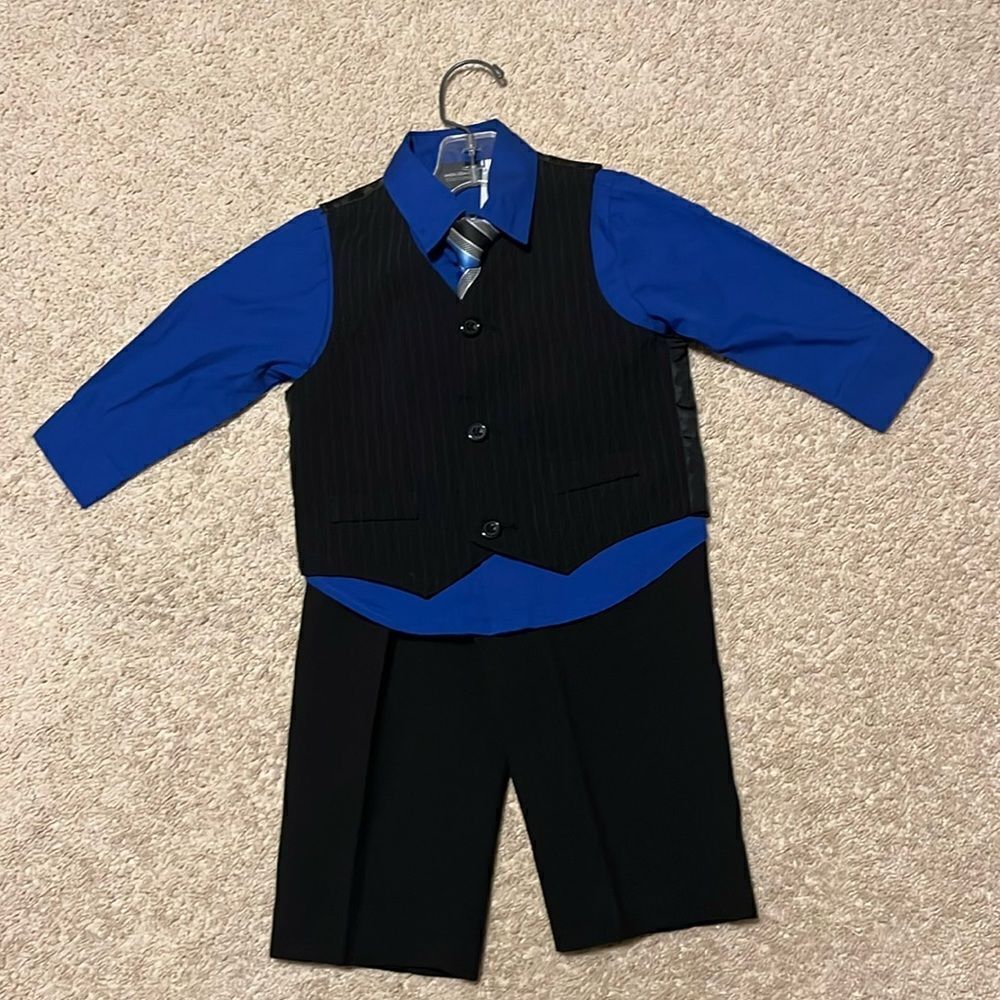 HOLIDAY TRADITIONS BOYS SIZE 24 MONTHS SUIT SET